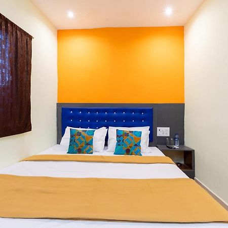 Hotel Shera Residency ムンバイ エクステリア 写真