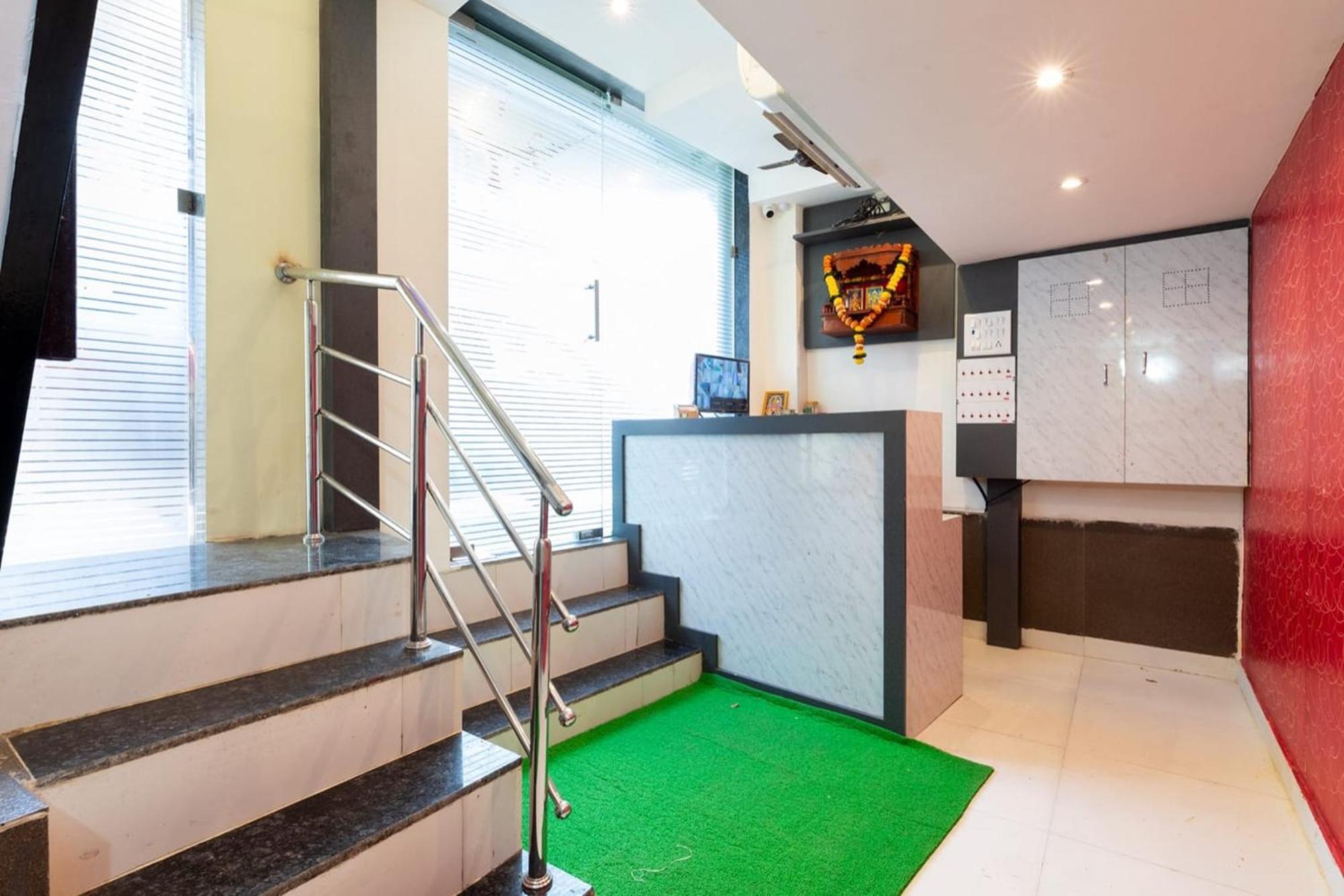 Hotel Shera Residency ムンバイ エクステリア 写真
